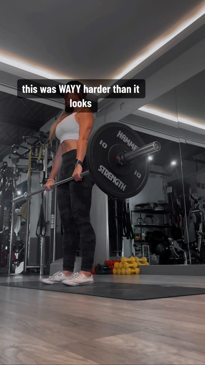 Post 5 by Laura Nguyen | Fitness Coach on Instagram (video)