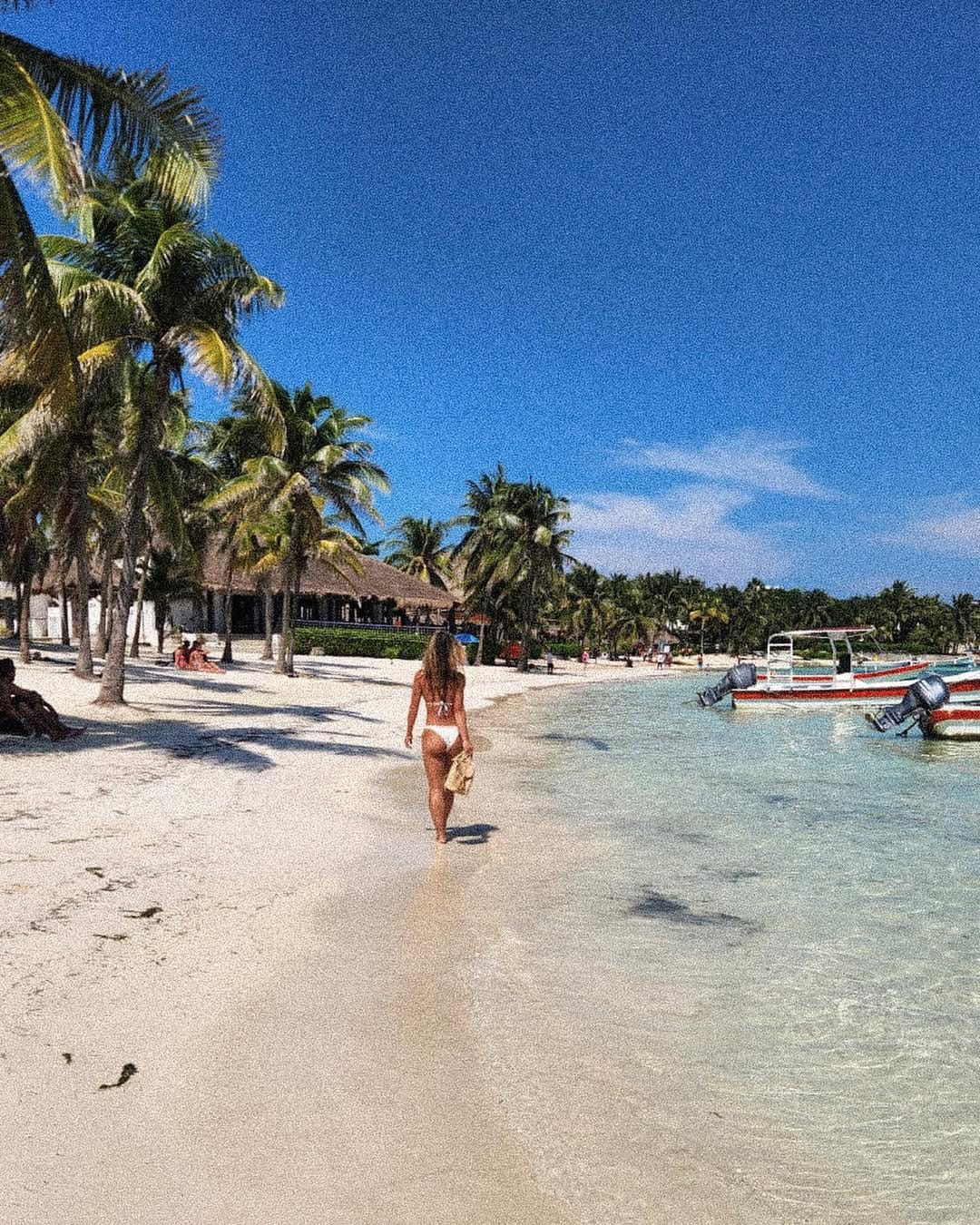 Post 9 by Laura Nguyen | Fitness Coach on Instagram (carousel)