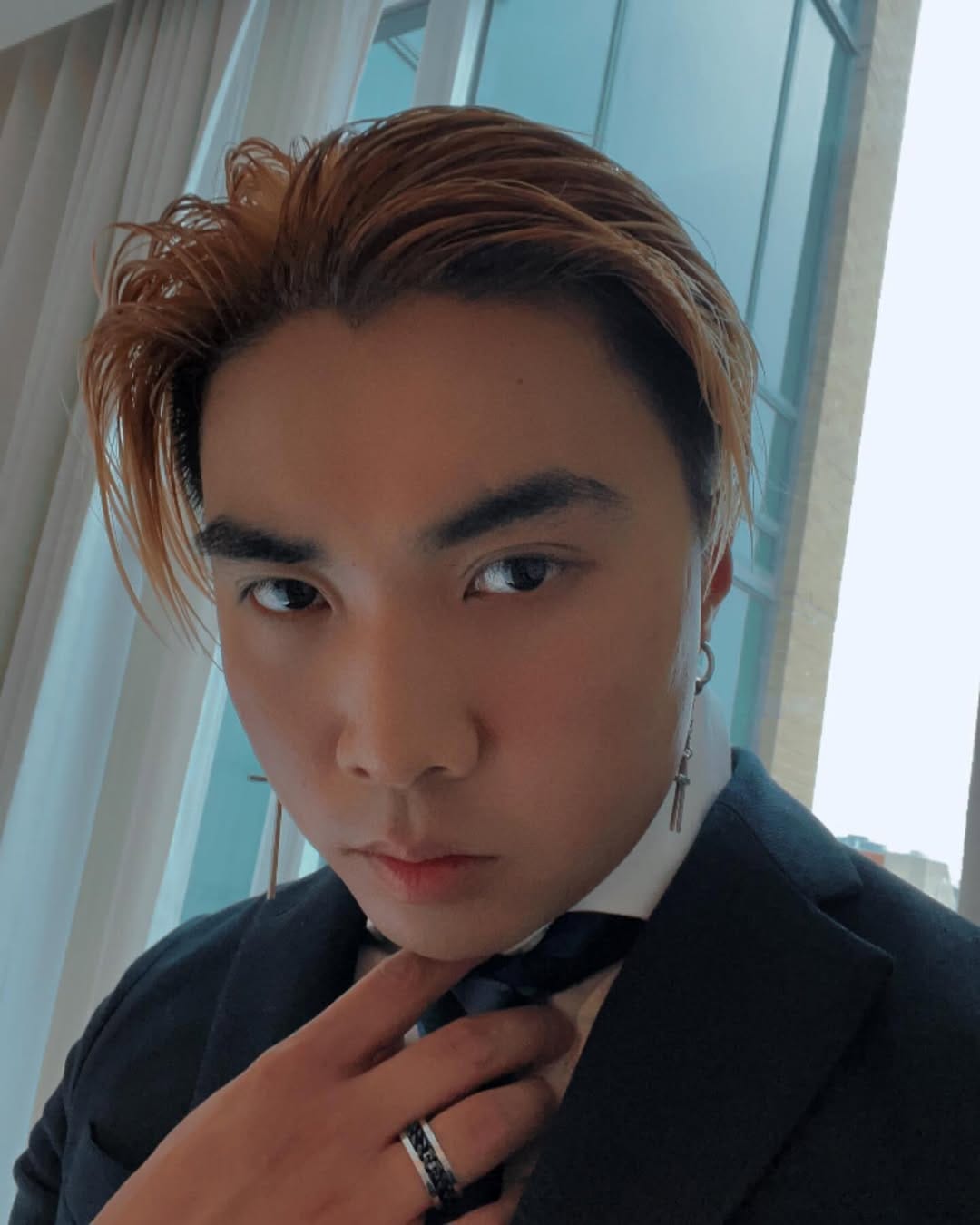 Post 8 by Tommy on Instagram (carousel)