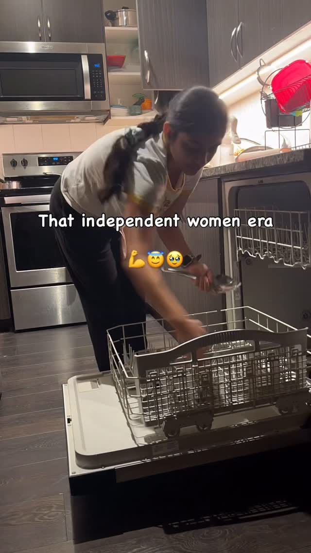 Post 5 by Lifestyle | Mom | Pregnancy on Instagram (video)
