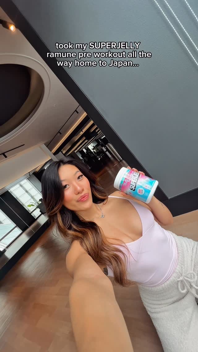 Post 6 by SUPERJELLY ™ on Instagram (video)