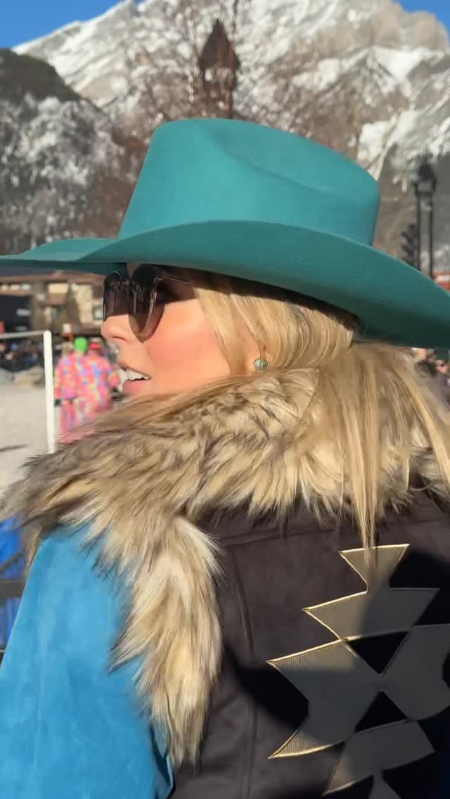Post 1 by ✨M E G A N 🇨🇦 Alberta Content Creator on Instagram (video)