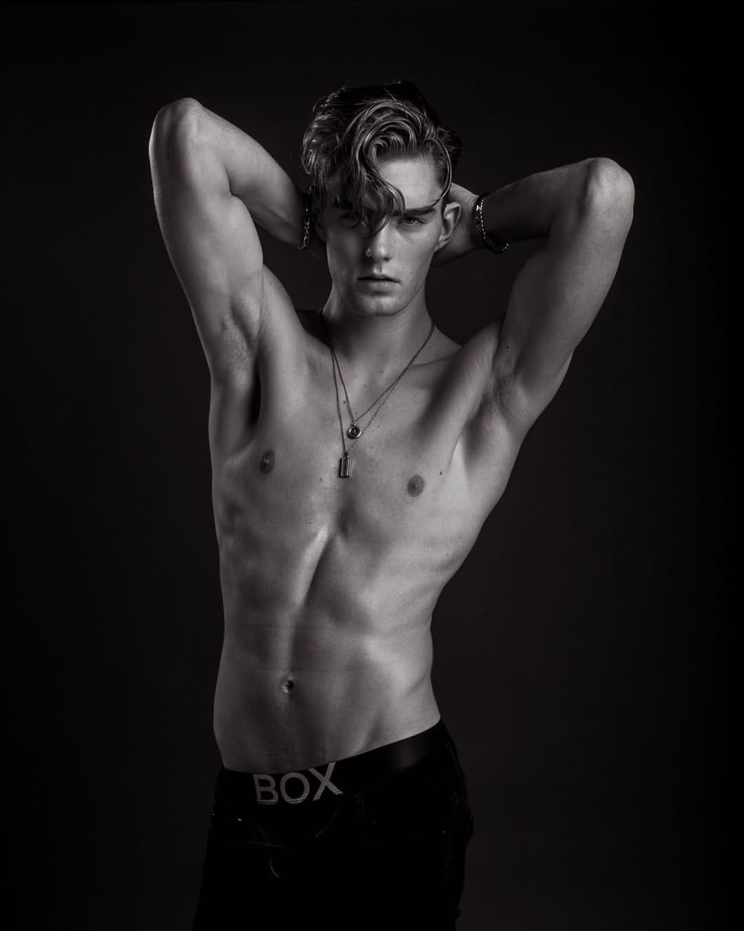 Post 8 by Erik Perrins on Instagram (image)