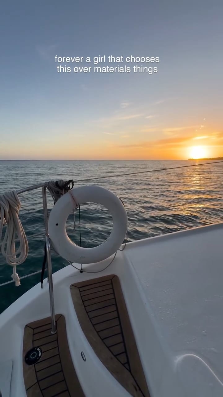 Post 8 by Emilie Seguin on Instagram (video)