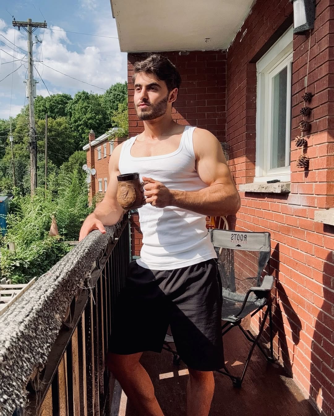 Post 7 by firas lamraoui / personal trainer on Instagram (carousel)