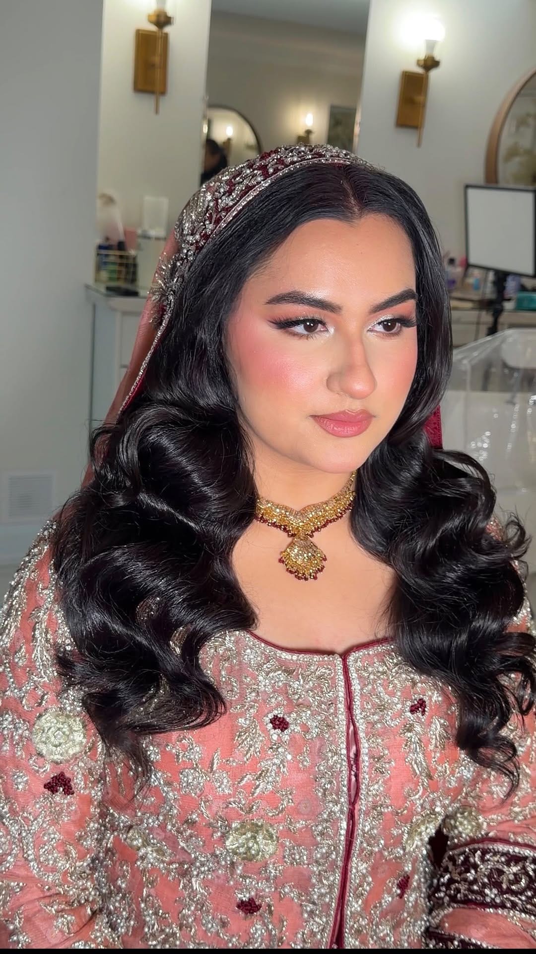 Post 7 by Zoya Irfan on Instagram (video)