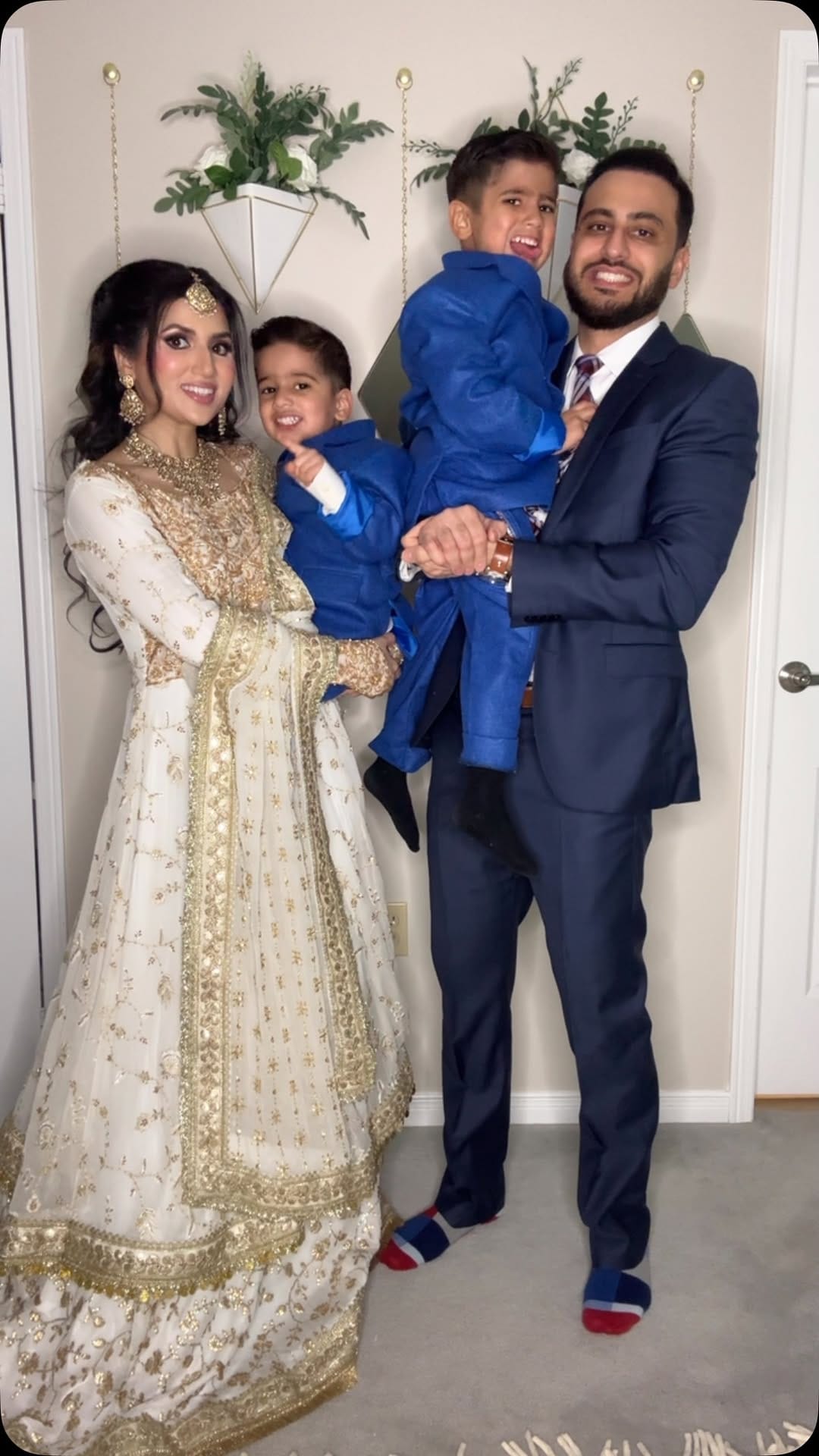 Post 8 by Saba Khan ❤️ on Instagram (video)