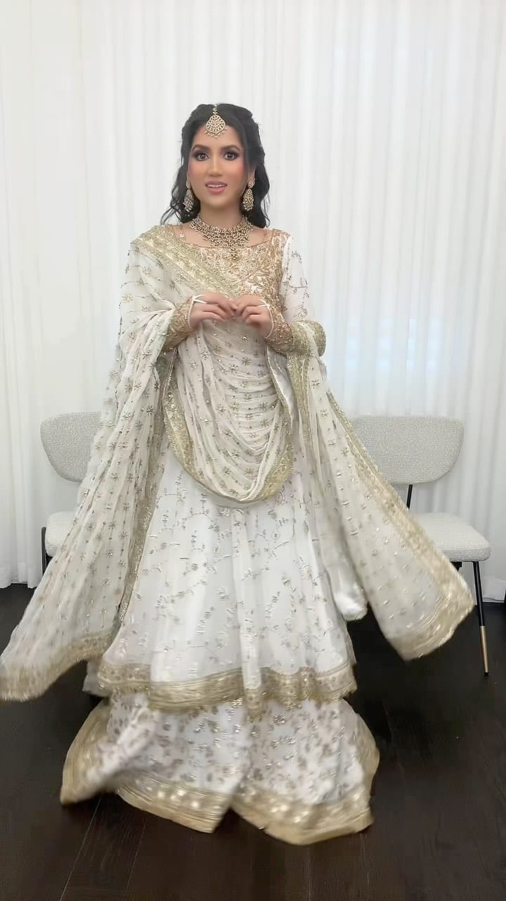 Post 9 by Saba Khan ❤️ on Instagram (video)