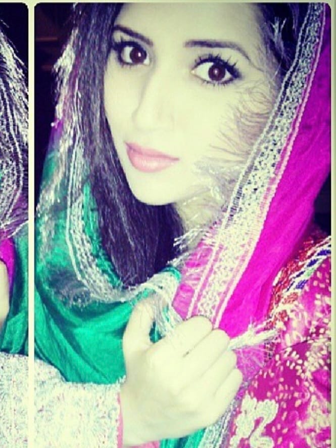 Post 1 by Saba Khan ❤️ on Instagram (carousel)