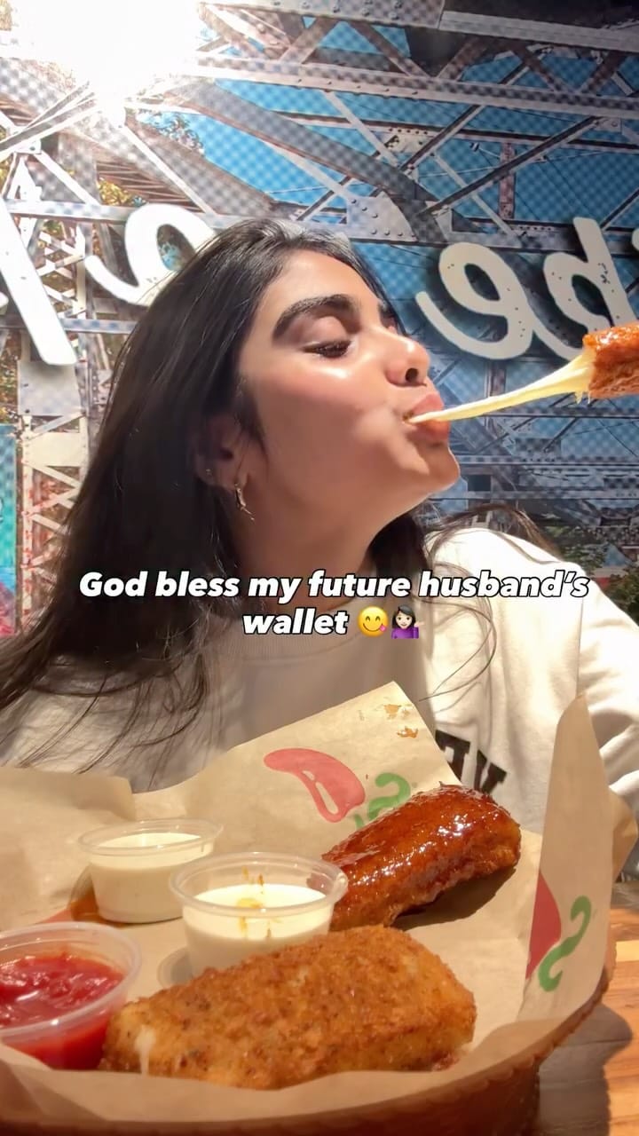 Post 1 by 🍕 on Instagram (video)