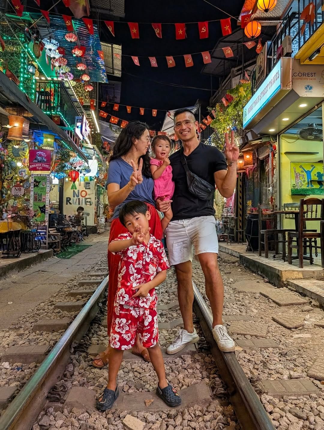 Post 8 by Tuan Nguyen on Instagram (carousel)