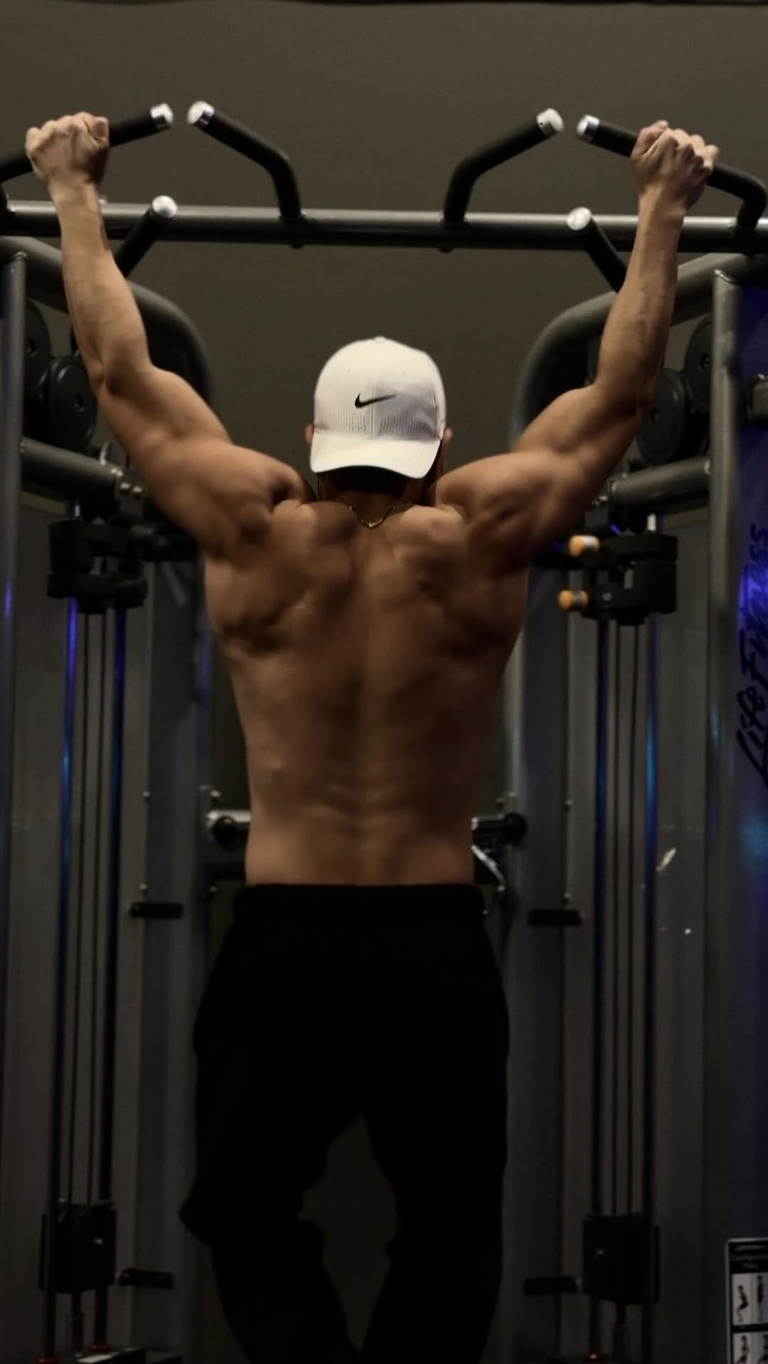 Post 6 by Omad Nasiri on Instagram (video)