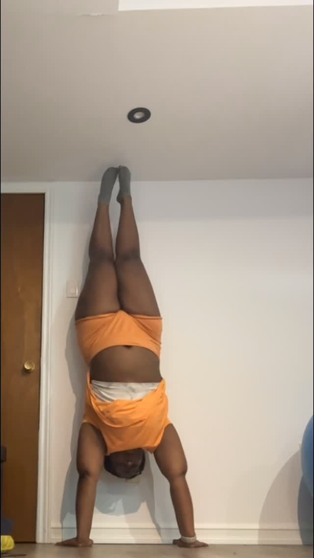 Post 4 by @nniqxa on Instagram (video)