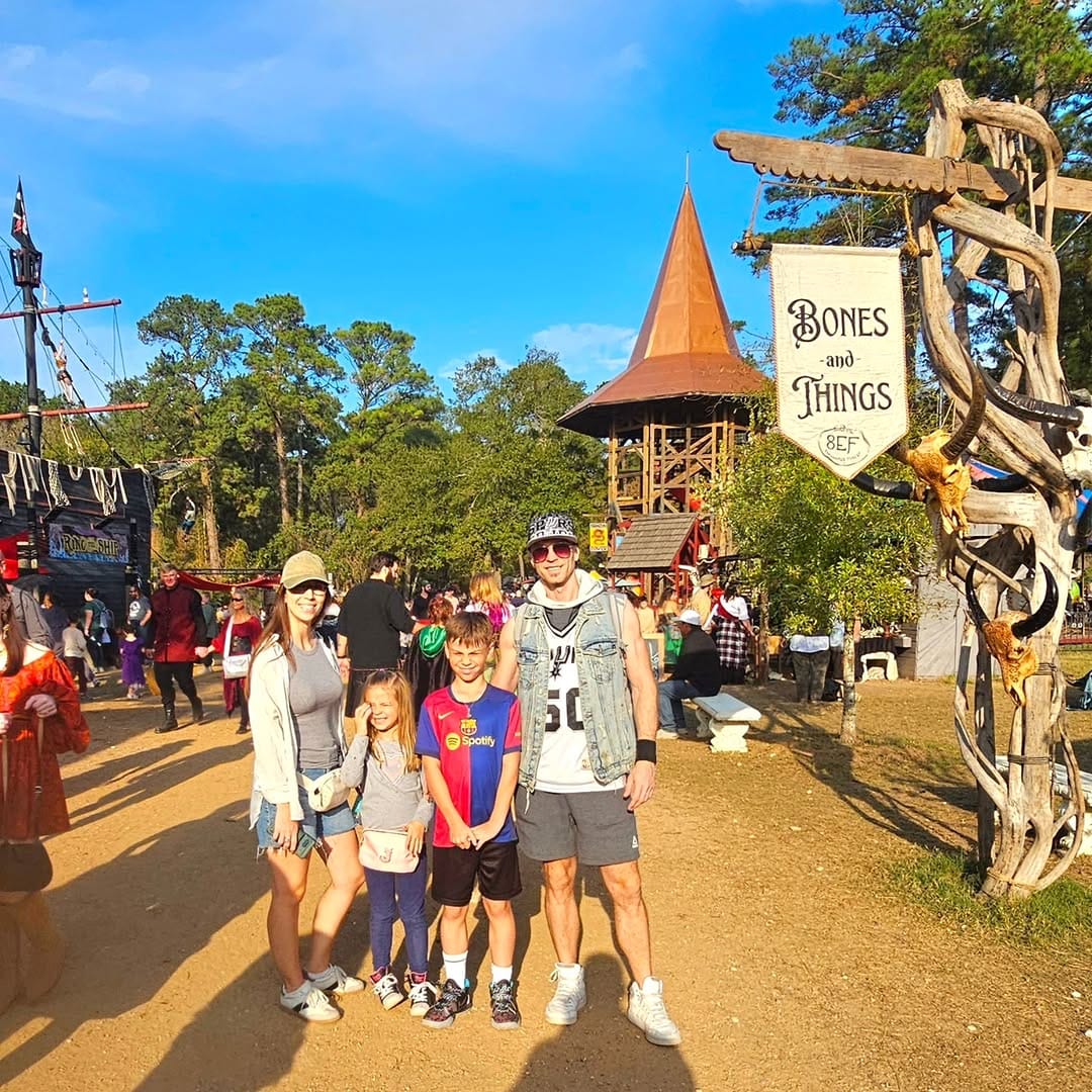 Post 5 by Family Travel | Travel Blogger | Points/Miles Travel on Instagram (image)