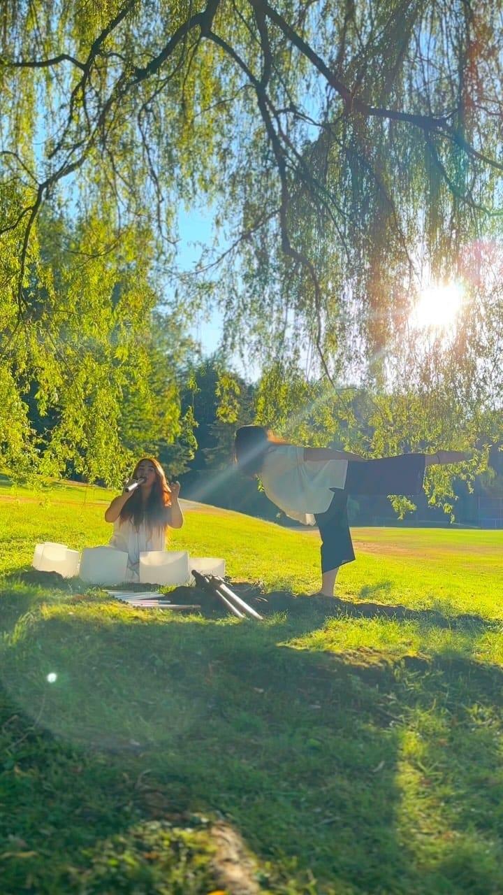 Post 3 by Ainaz Hz on Instagram (video)
