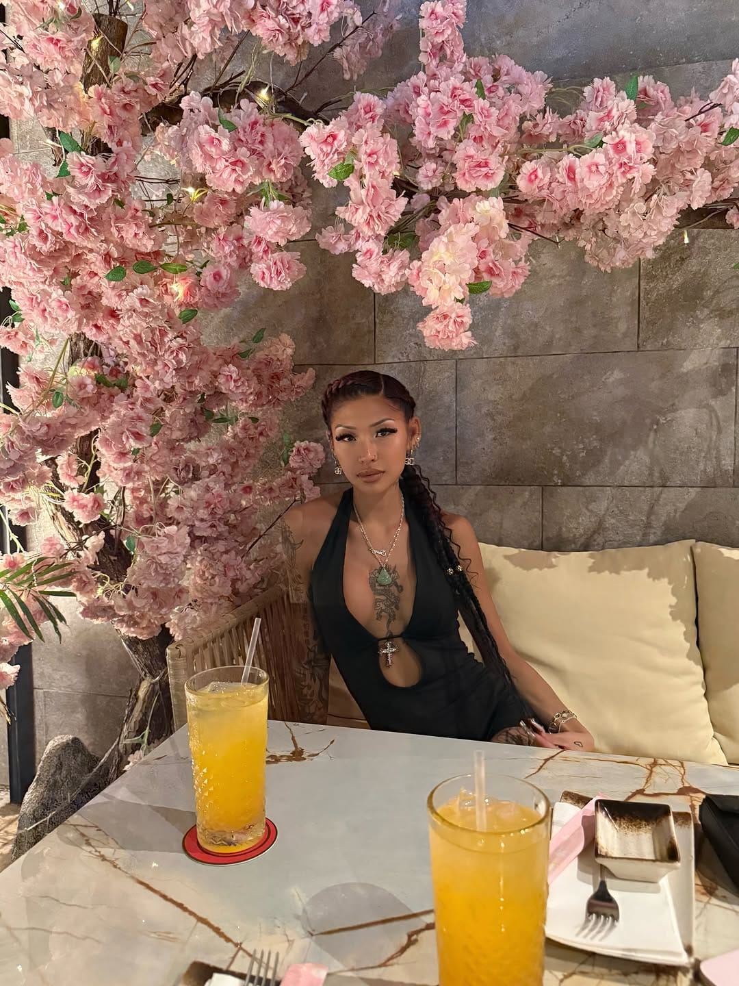 Post 7 by Sara Shun 🪷 on Instagram (carousel)