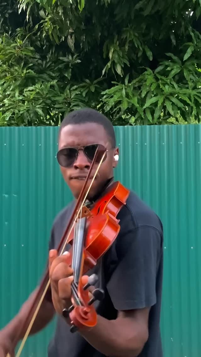 Post 3 by Kevaughan Graham on Instagram (video)