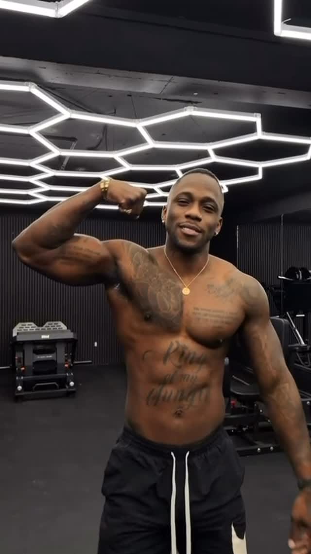 Post 1 by 👑🇦🇬Shya🇨🇦👑 on Instagram (video)