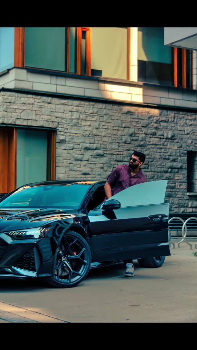 Post 6 by Kumail Haider Naqvi on Instagram (video)