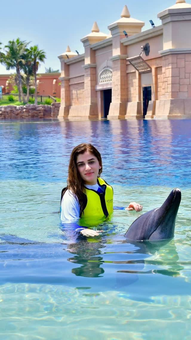 Post 6 by Ayesha Azhar on Instagram (video)