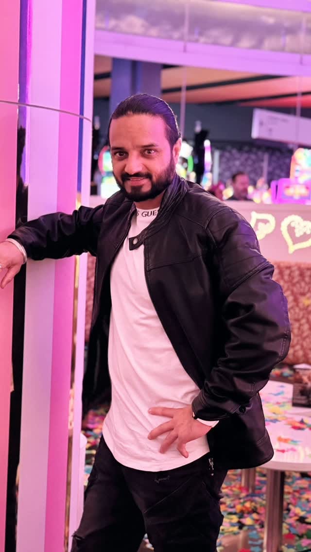 Post 6 by Vinay kaushal on Instagram (video)