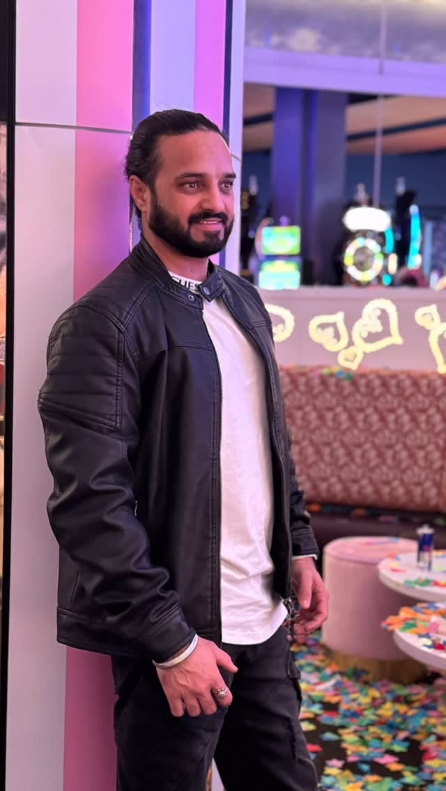 Post 5 by Vinay kaushal on Instagram (video)