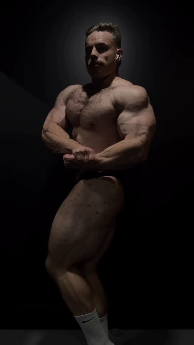 Post 4 by AJ CALDWELL 🇨🇦 IFBB PRO on Instagram (video)