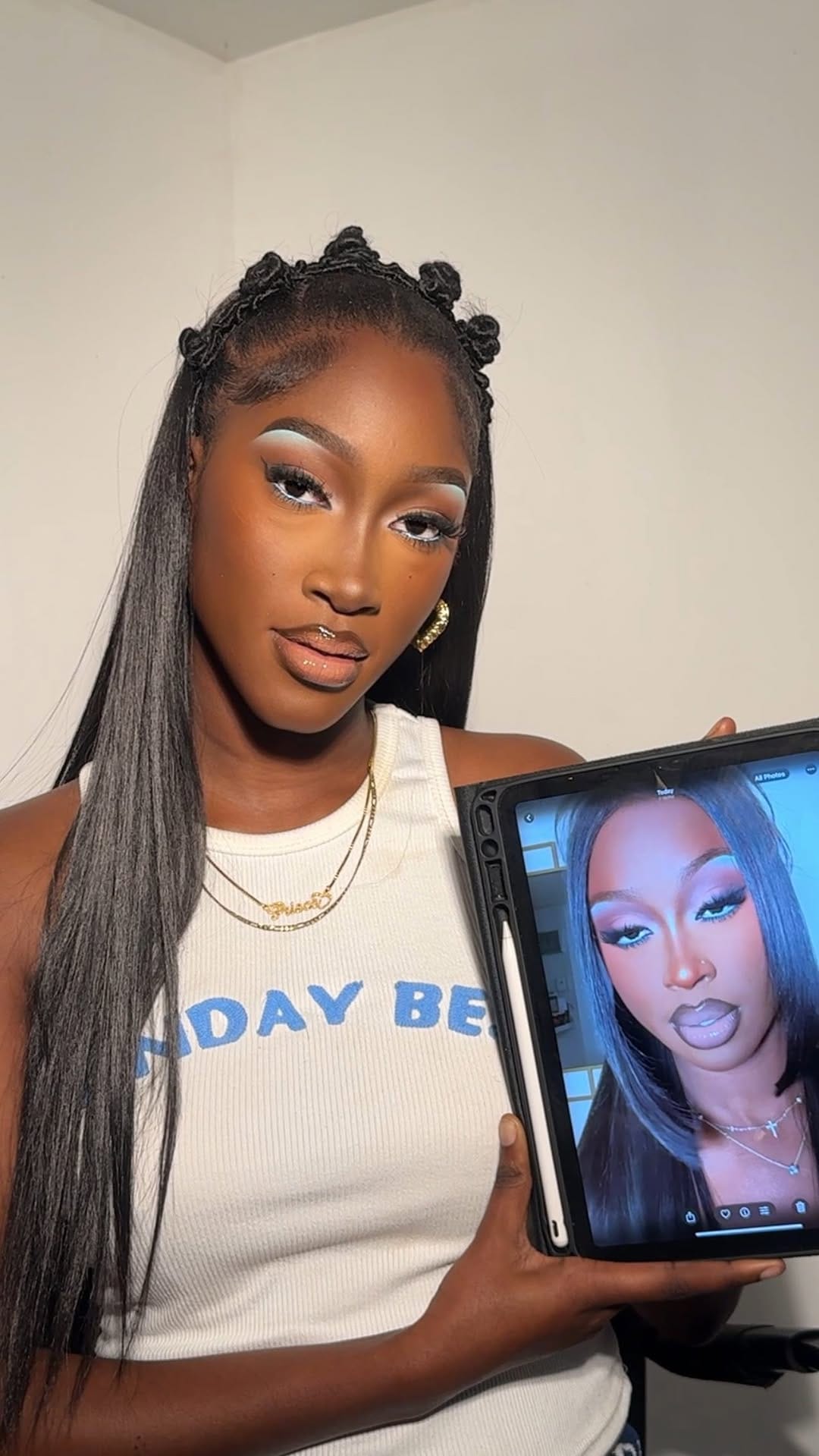 Post 3 by Claudia Yeboah on Instagram (video)