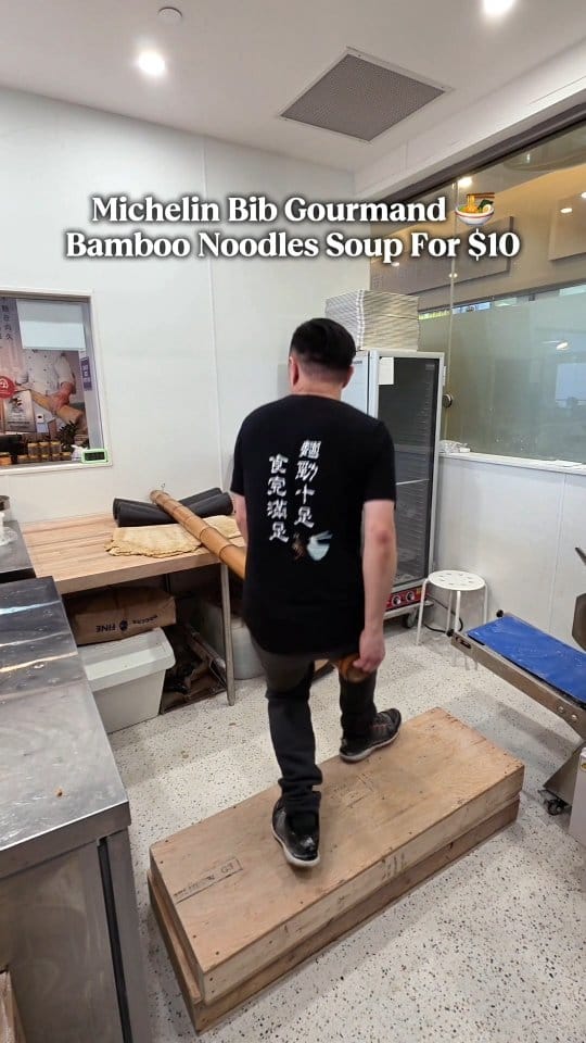 Post 2 by hRishi Toronto/GTA Food Blogger - Content Creator on Instagram (video)