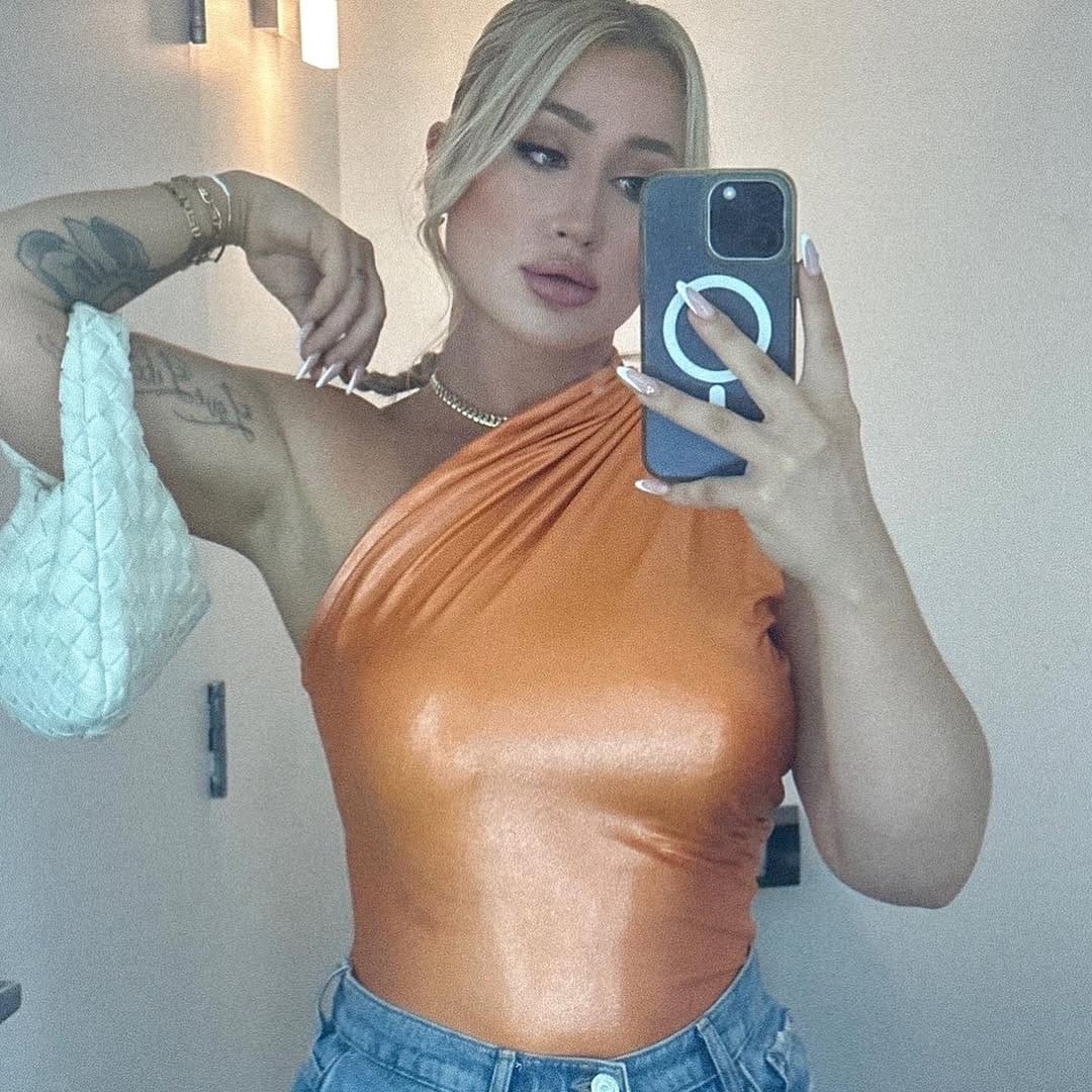 Post 9 by I T S   L I L L I  💕👸🏼 on Instagram (carousel)
