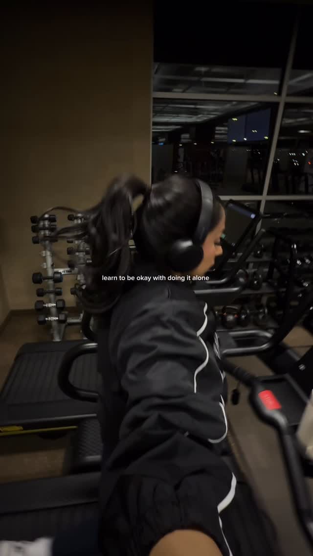 Post 6 by STRONG BY SIM on Instagram (video)