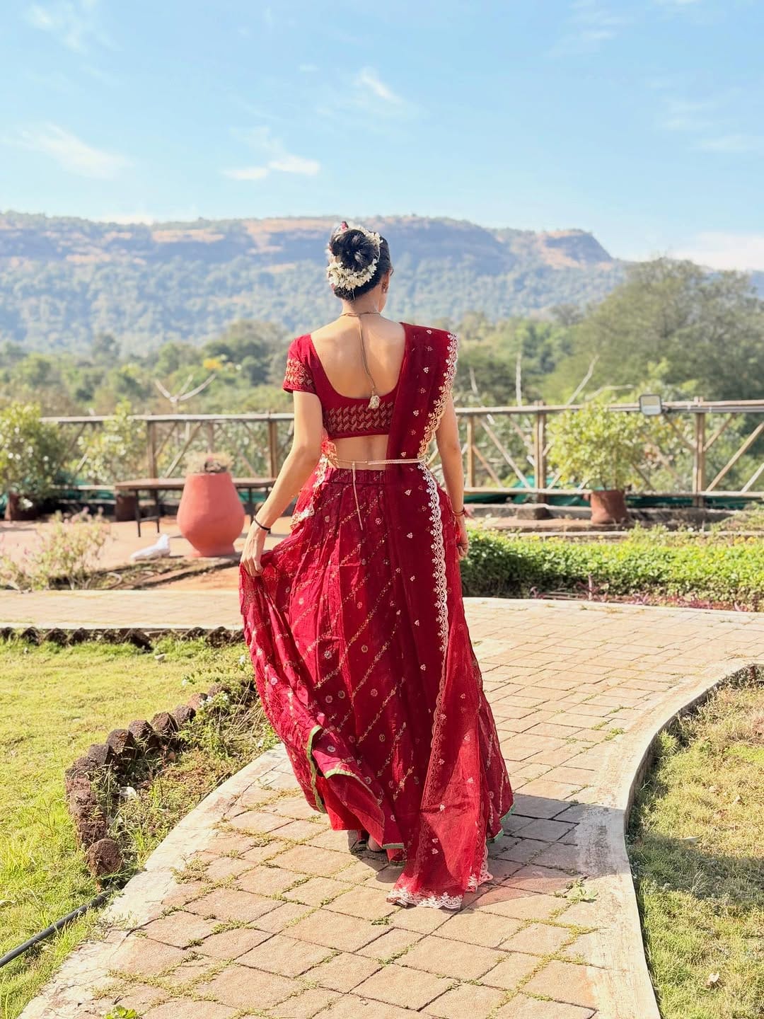 Post 9 by Pooja Chiplunkar on Instagram (carousel)