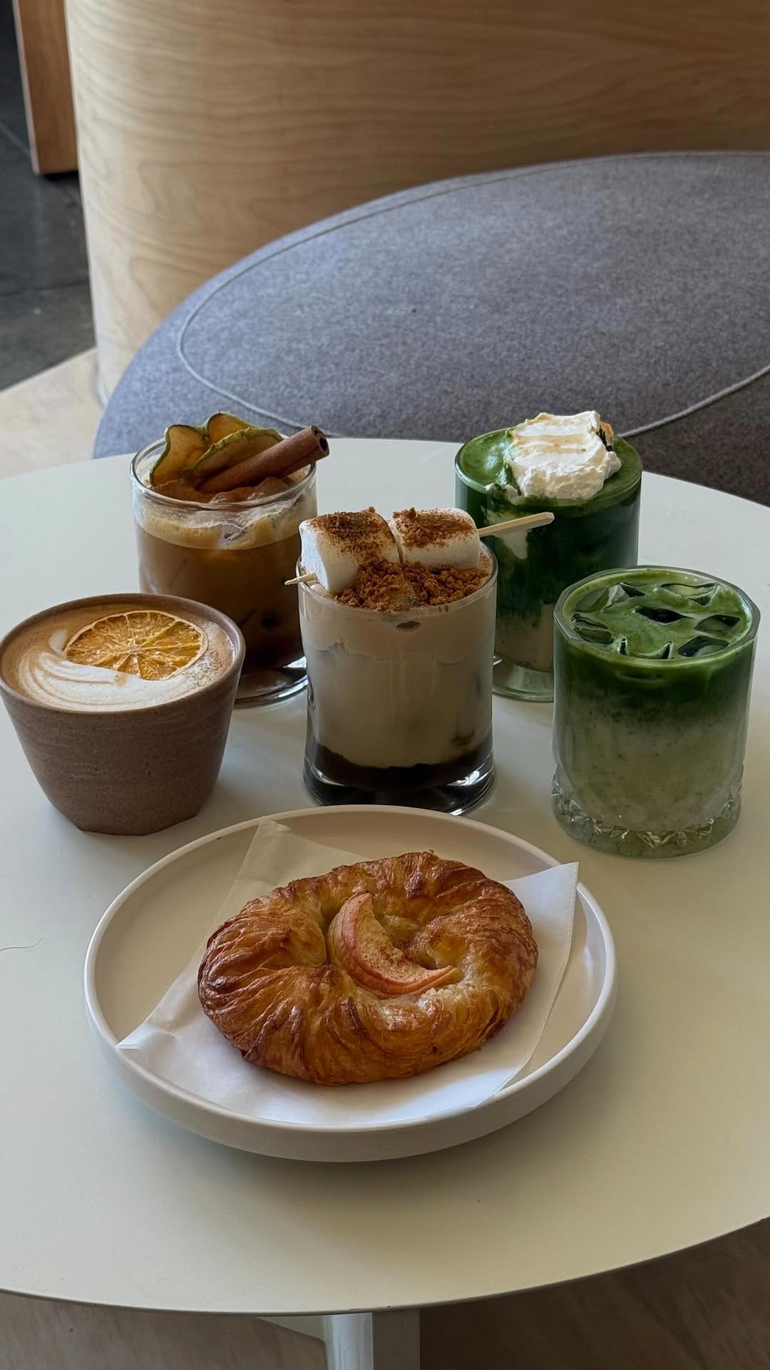 Post 1 by MOLLY JIANG on Instagram (video)