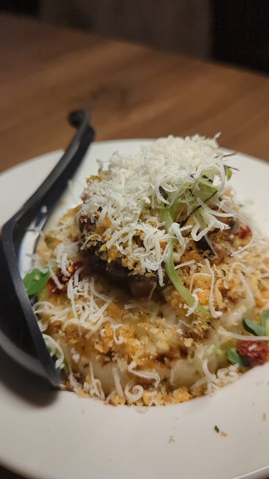 Post 6 by Win Shi | Toronto Foodie on Instagram (video)