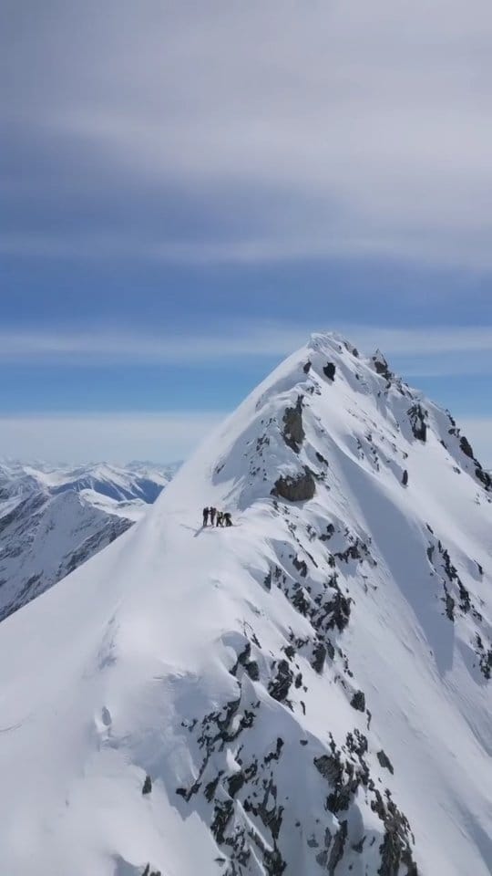 Post 10 by Selkirk Mountain Experience on Instagram (video)