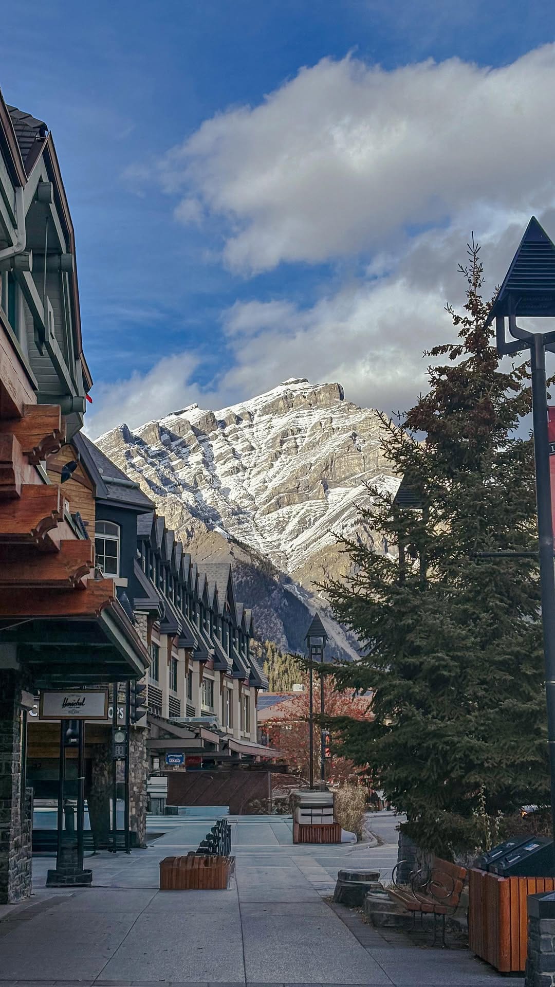 Post 3 by hello.lifey | Outdoor Adventures | Canada on Instagram (video)