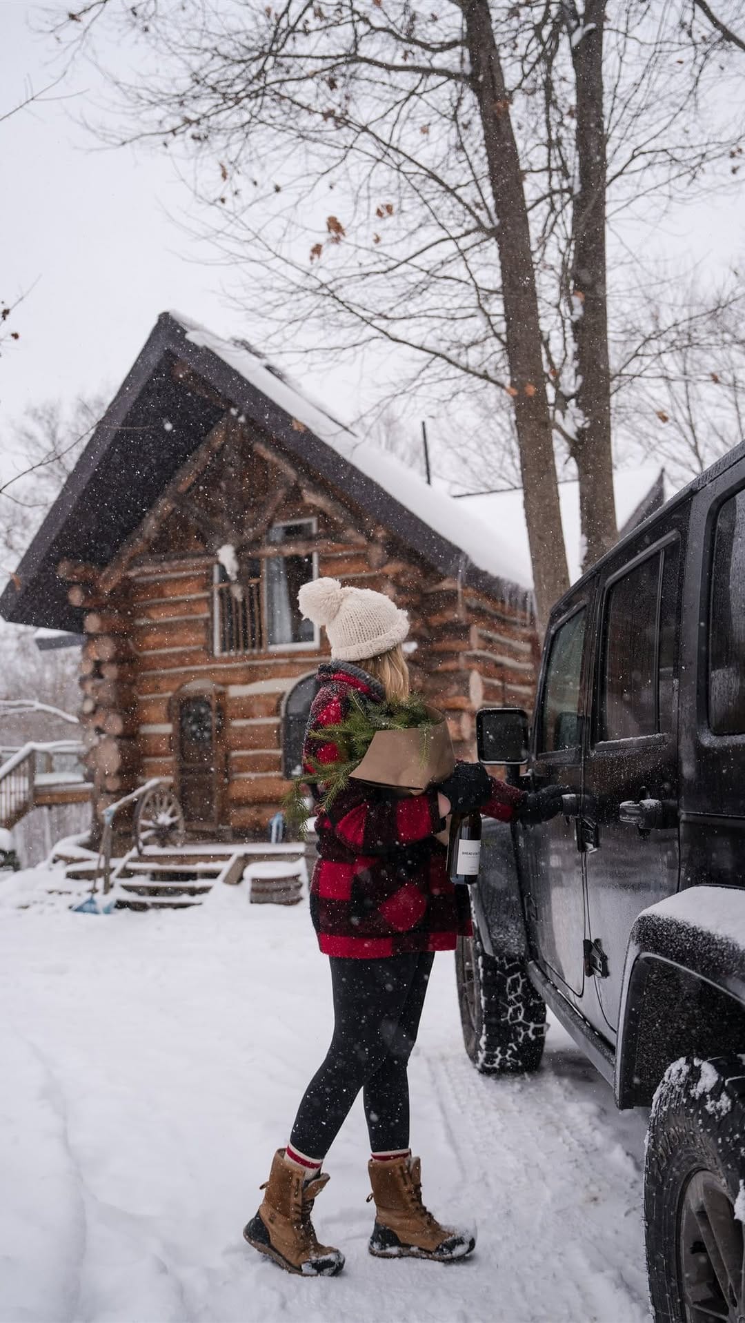 Post 8 by The Cabin Hunter | Airbnb, VRBO & Cabin Photographer on Instagram (video)