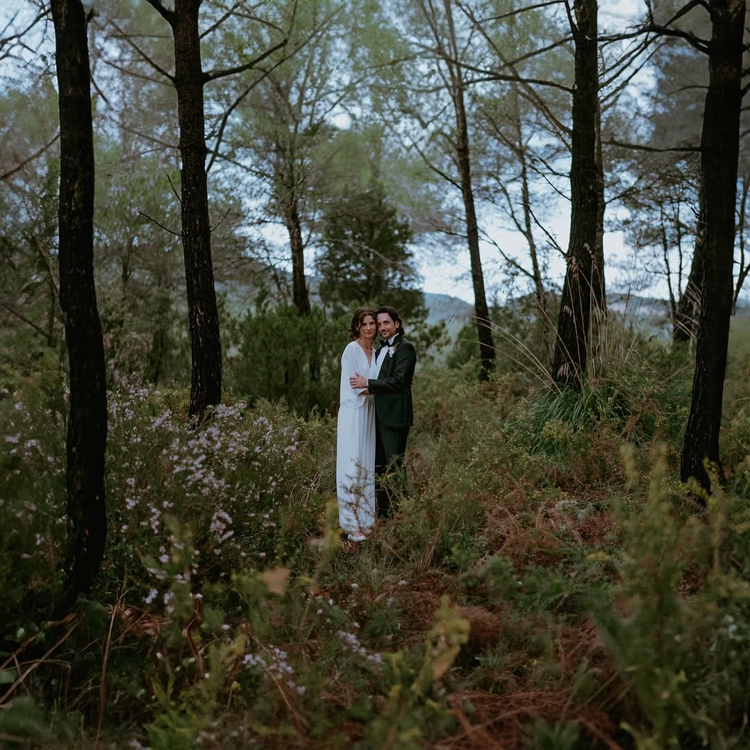 Post 4 by Dallas & Sabrina • Canada & Spain Wedding Photographer on Instagram (carousel)