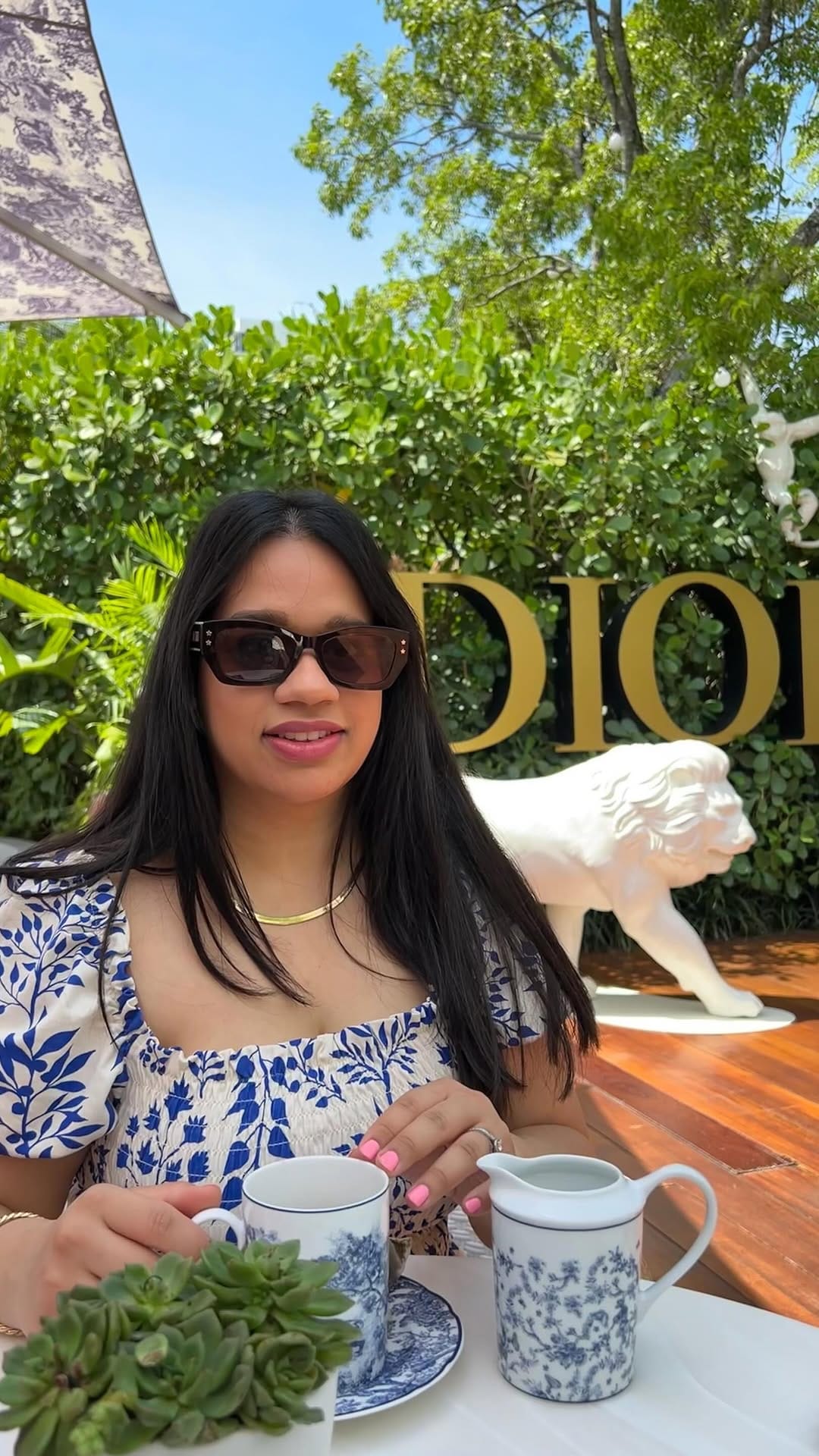 Post 4 by Shanila Amber on Instagram (video)