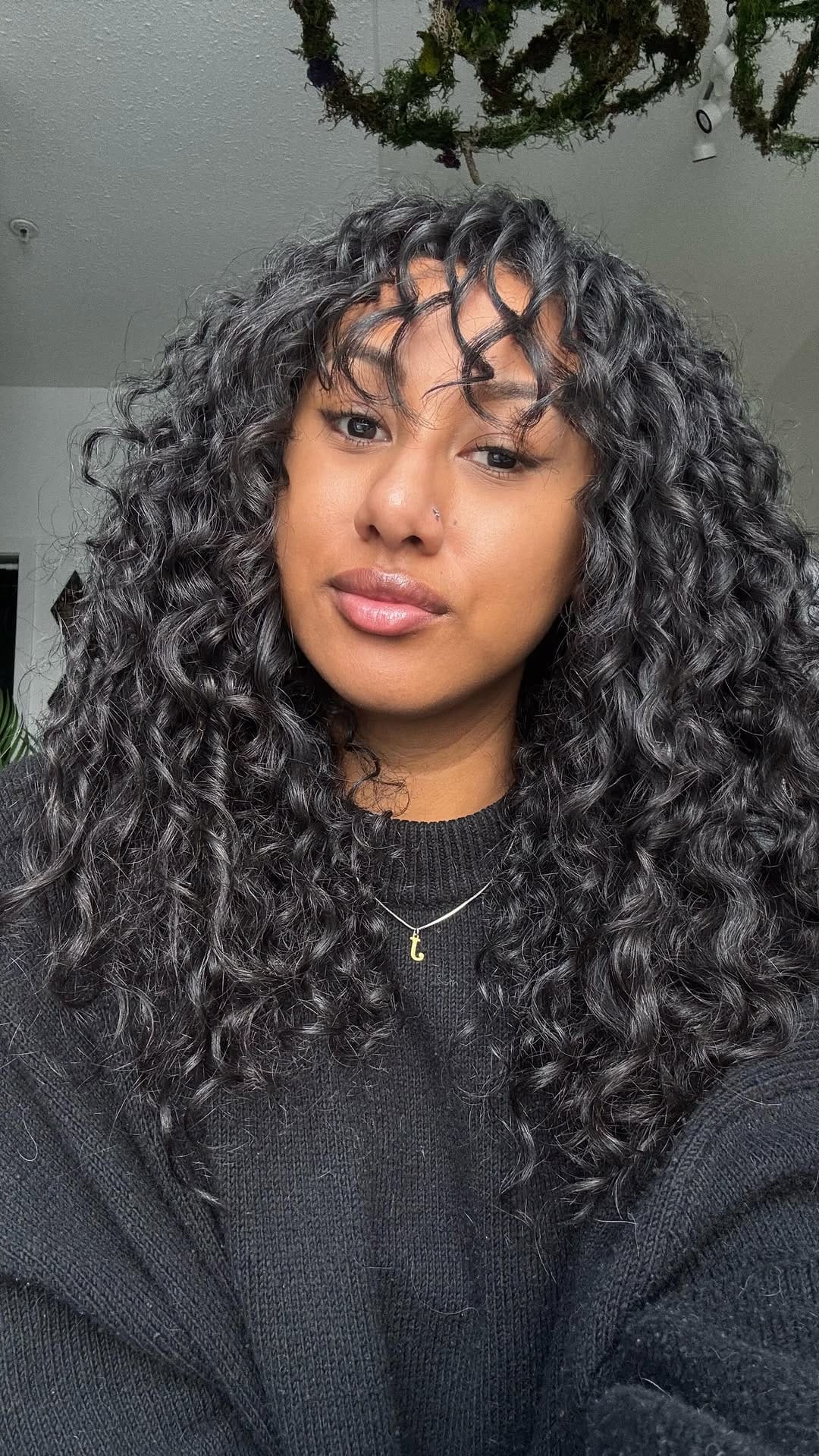 Post 6 by Naiomy l EDMONTON MAKEUP ARTIST on Instagram (video)