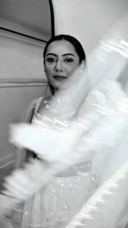 Post 10 by Himani Jadeja - Montreal Blogger | Canada on Instagram (video)