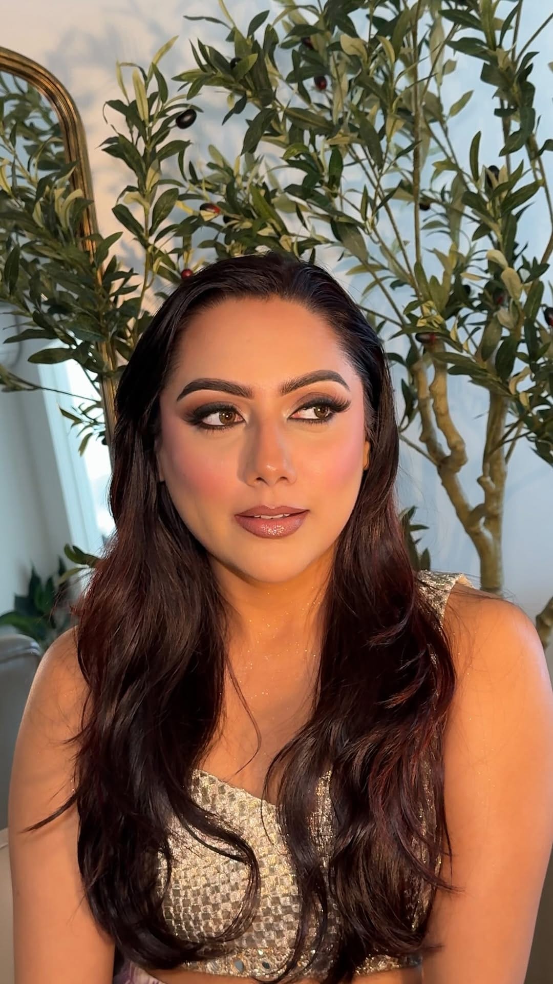 Post 1 by Himani Jadeja - Montreal Blogger | Canada on Instagram (video)