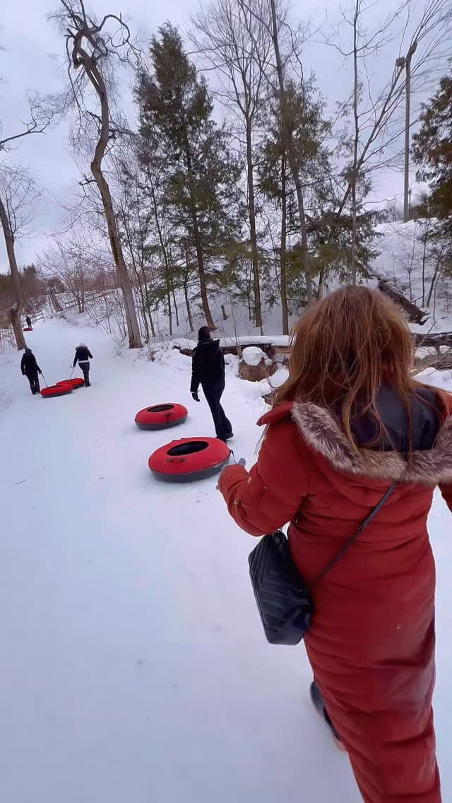 Post 5 by Deb Leena | UGC Creator |📍YYZ Influencer on Instagram (video)