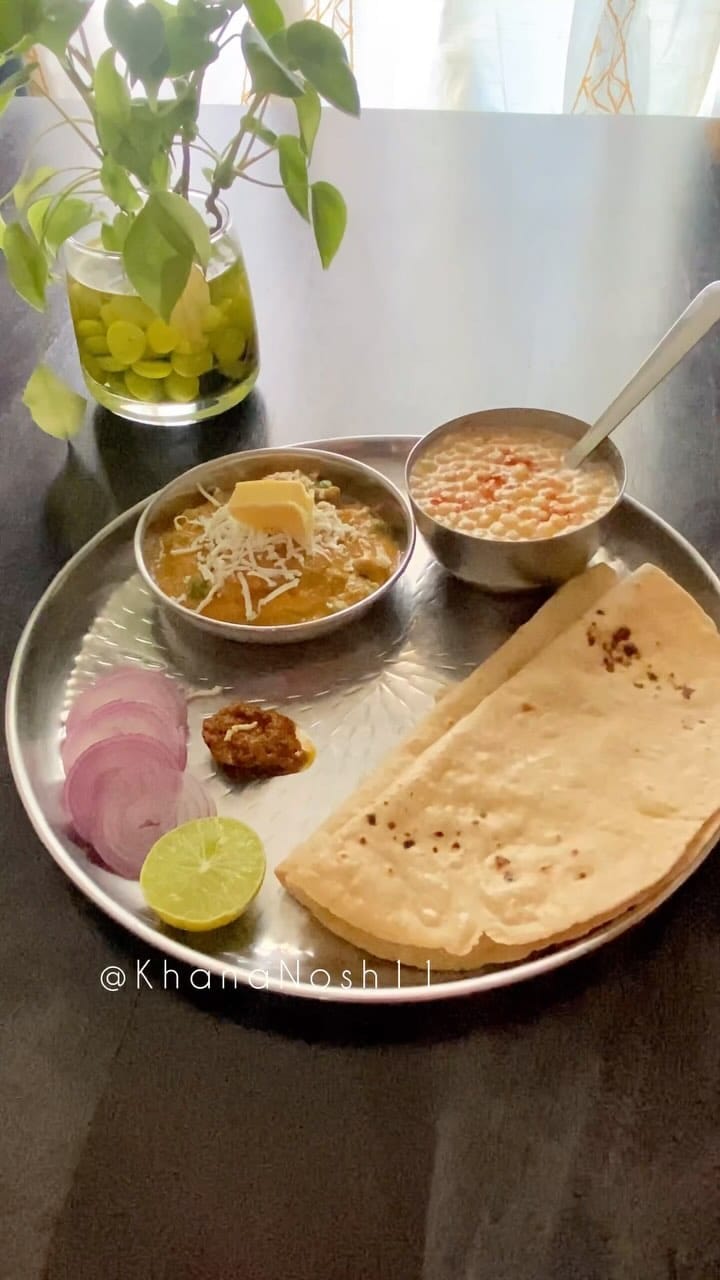 Post 6 by KhanaNosh 🍱 on Instagram (video)