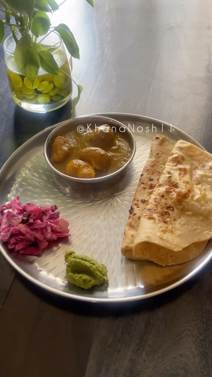 Post 5 by KhanaNosh 🍱 on Instagram (video)