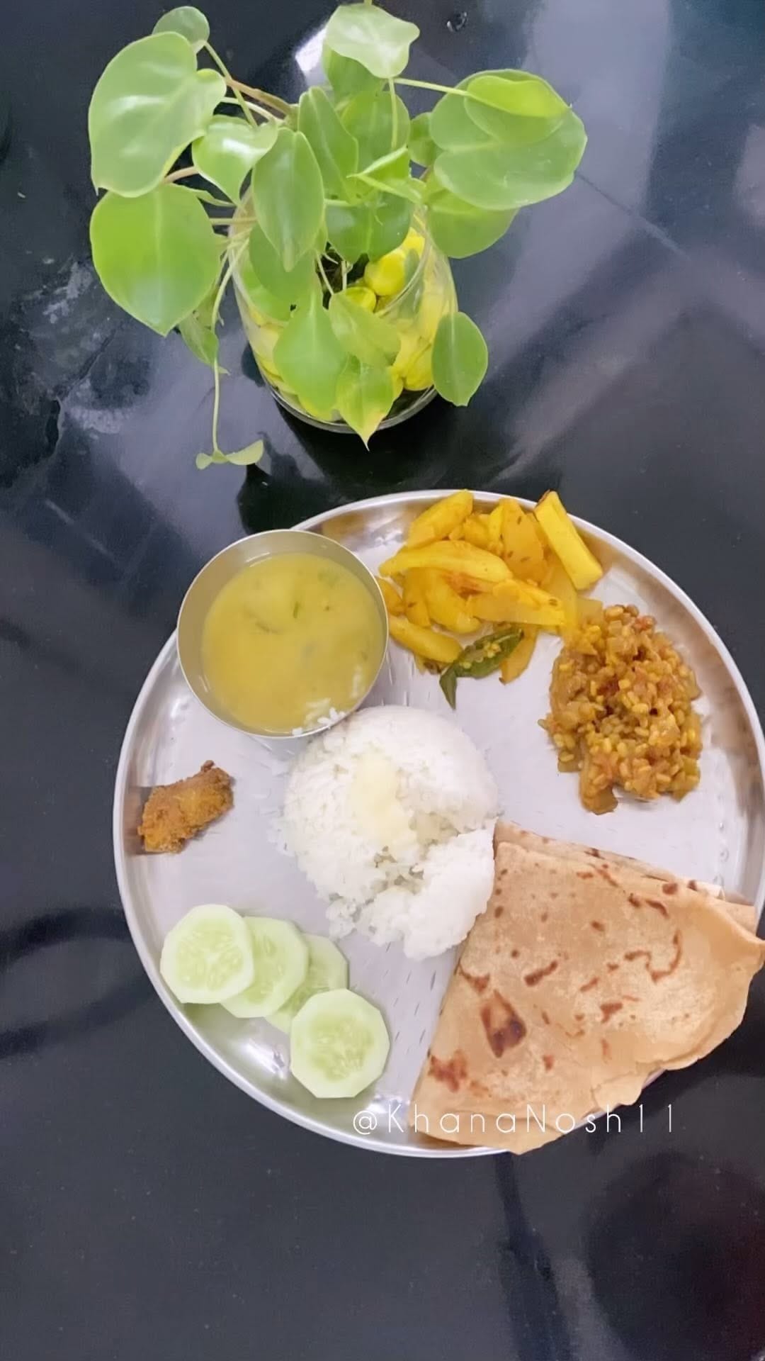 Post 9 by KhanaNosh 🍱 on Instagram (video)
