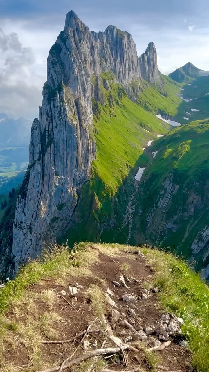 Post 6 by Markus Leuprecht on Instagram (video)