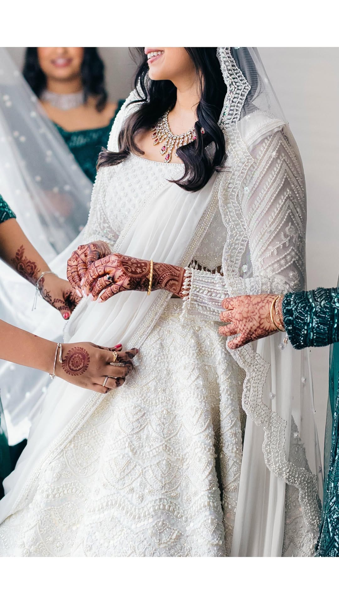 Post 7 by The Chase Collective | Wedding Photos + Films on Instagram (video)