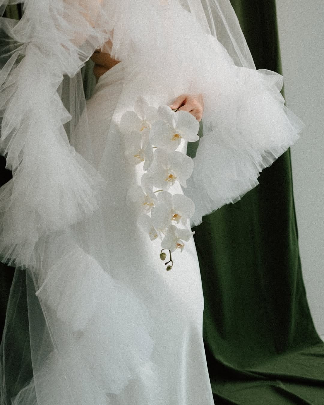 Post 7 by LUXURY WEDDING PHOTOGRAPHER on Instagram (carousel)