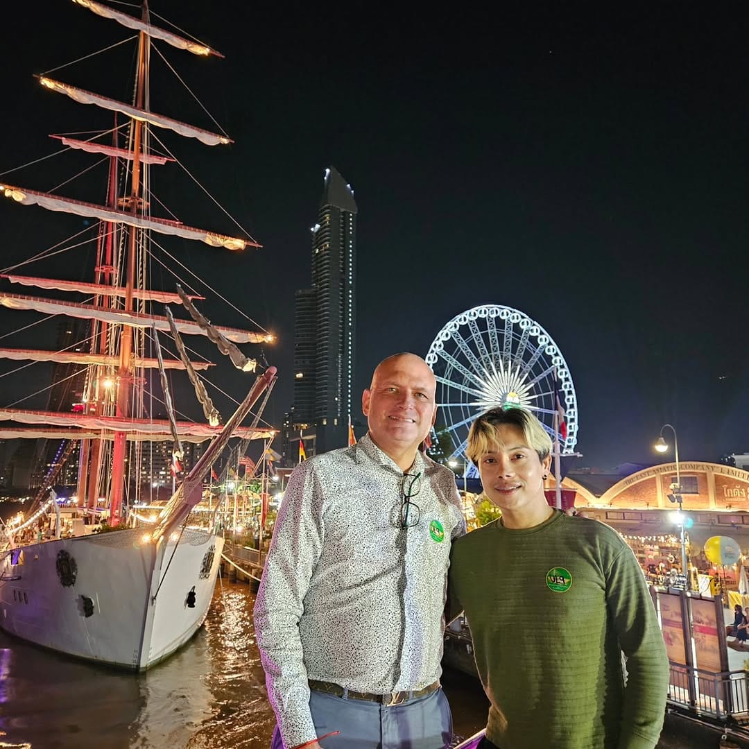 Post 6 by JayJay & Phil on Instagram (carousel)